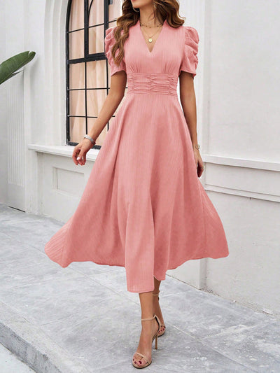 Dame Cocktail Midi-Kleid mit Puffärmeln