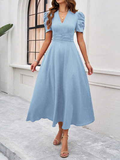 Dame Cocktail Midi-Kleid mit Puffärmeln