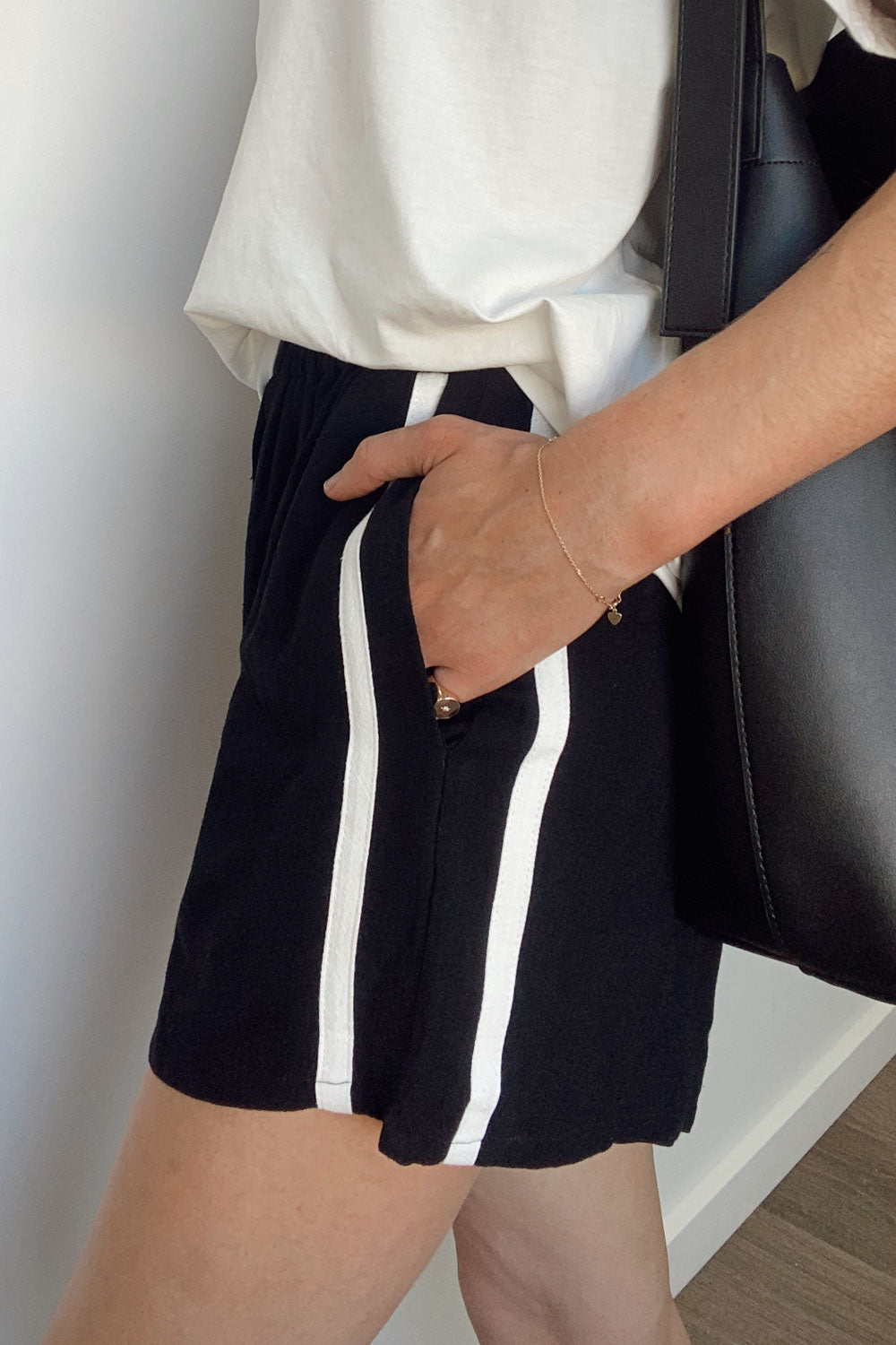 Courtney Lockere Leinen Shorts für Damen