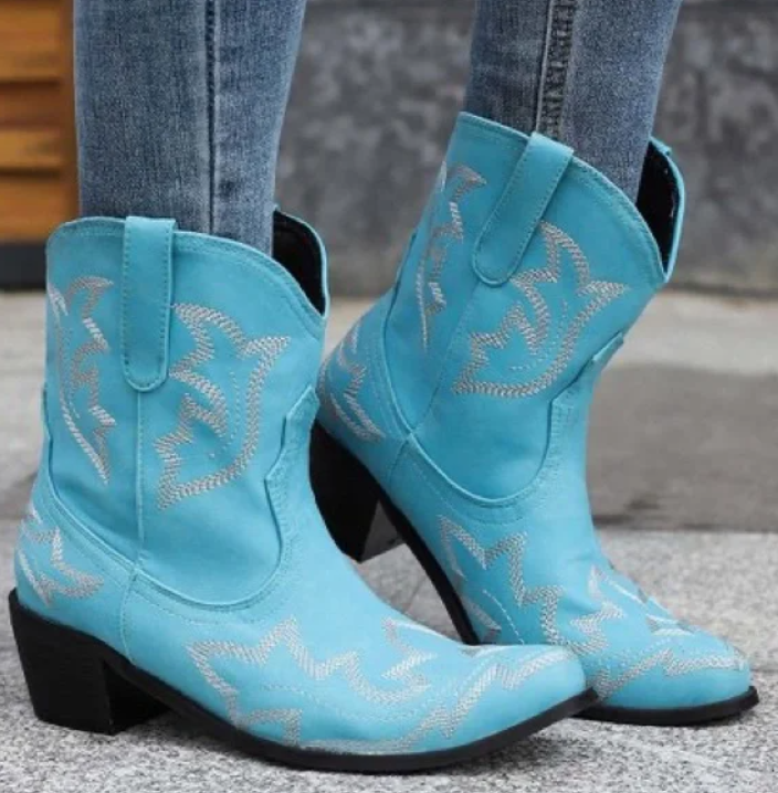 Elegante Cowboystiefel mit traditionellem Flair