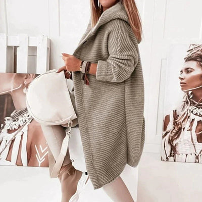Elegante Strickjacke mit Kapuze für stilvolle Looks
