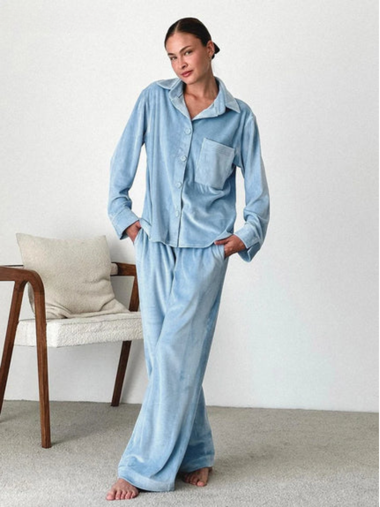Elegantes Pyjama Set für entspannte Nächte