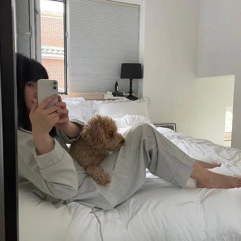 Gestreiftes Pyjama Set mit elegantem Schnitt