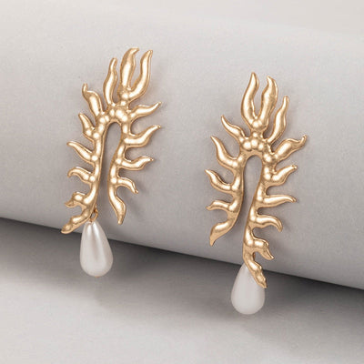 Korallenohrringe mit Süßwasserperle