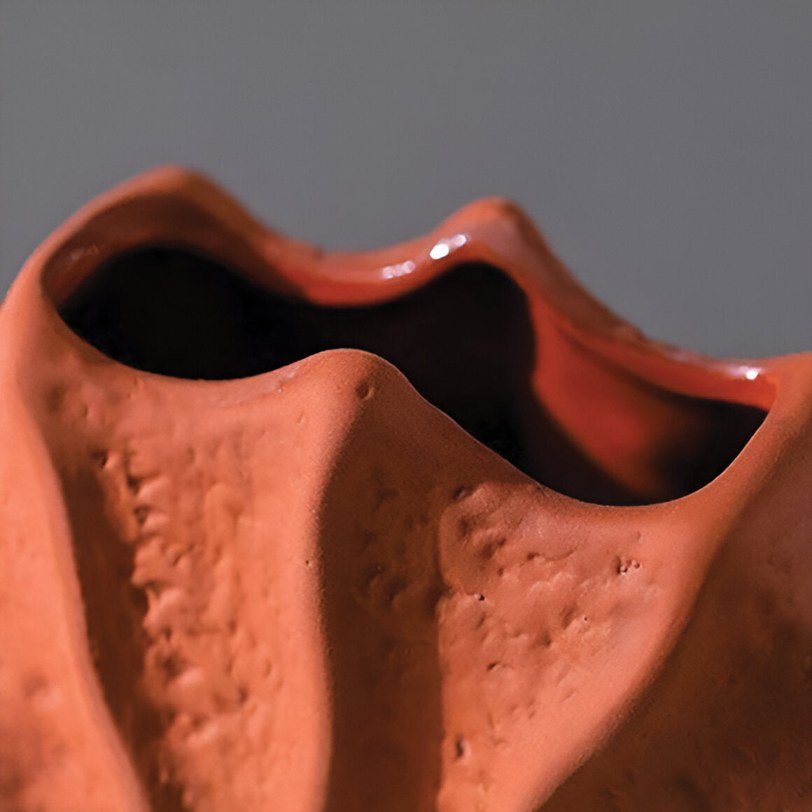 Faltendesign Geometrische Retro-Vase