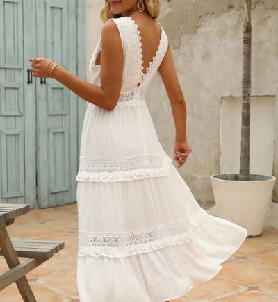 Marlene- Weißes Spitzen-Maxikleid mit V-Ausschnitt