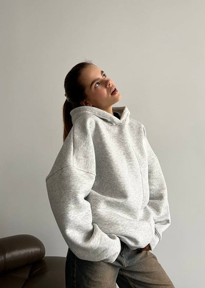 Oversized Hoodie mit abstraktem Rückendruck – Urban, Cozy & Ausdrucksstark