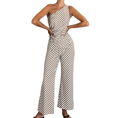 Andrea - Asymmetrischer Schnitt und elegantes Taillenset