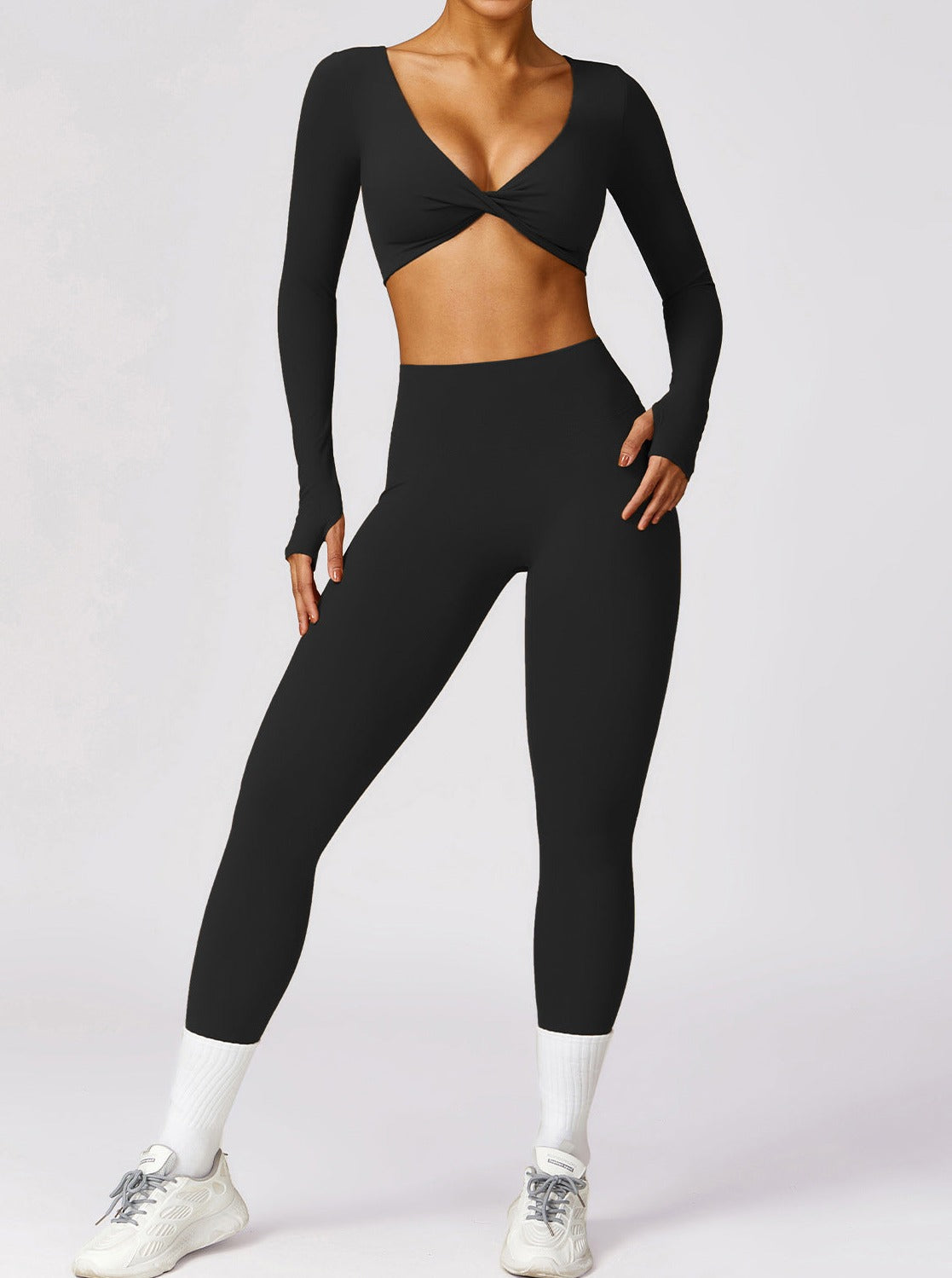 Livia | Langarm-Crop-Top mit Twist-Detail