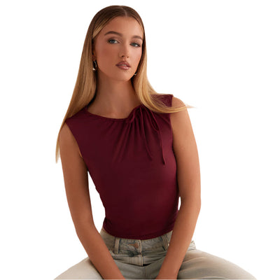 Freya - Legesyg Schulterrüschen und Knoten