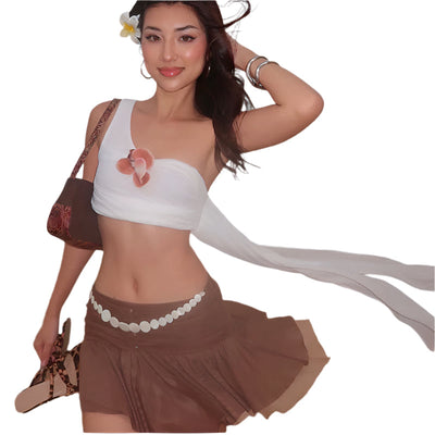 Evie - Elegantes Wickel-Design mit Strandoberteil und Blumendetail