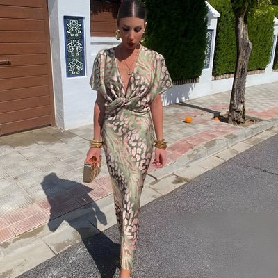 Matilda™ | Lange Robe mit gedrehter Kragenkante