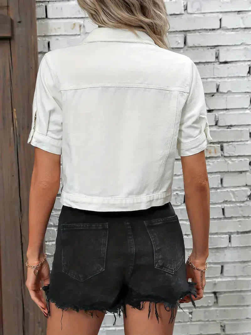Damen-Jeansjacke mit kurzen Ärmeln und Druckknöpfen