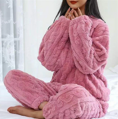 Kuscheliges fleece-pyjama-set für damen