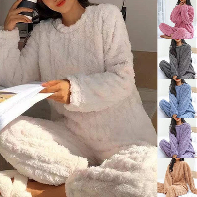 Kuscheliges fleece-pyjama-set für damen