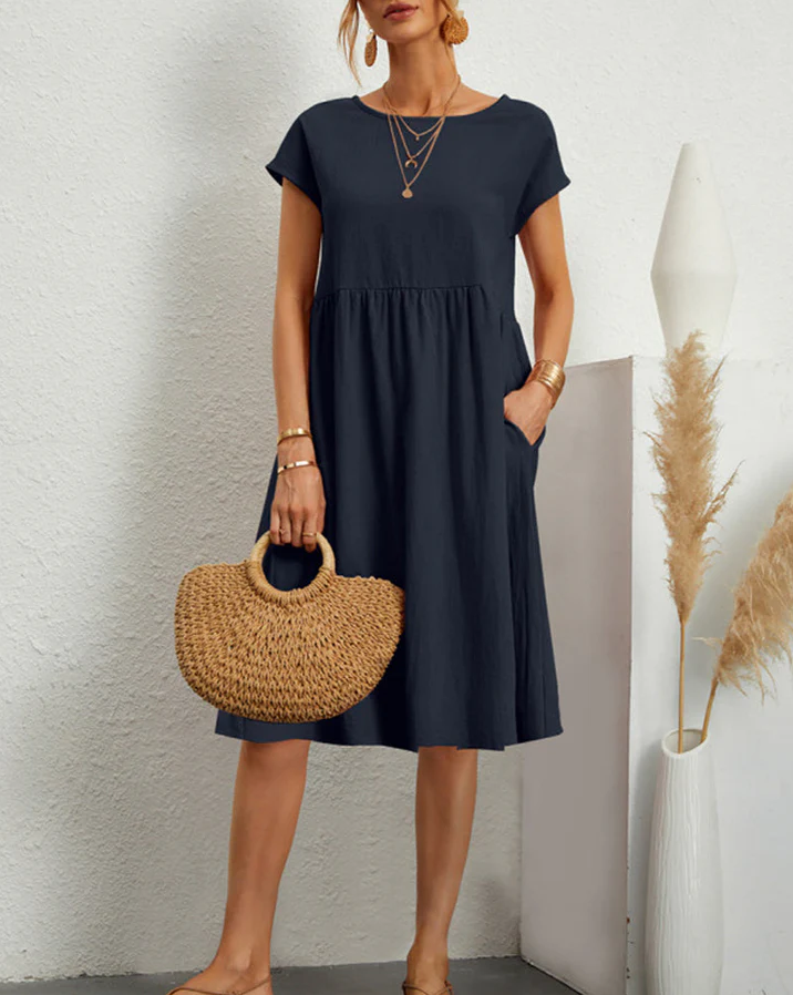 Bequemes midikleid mit rundhalsausschnitt und taschen