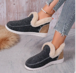 Lieselotte-tauchen-in-gemütliche-eleganz