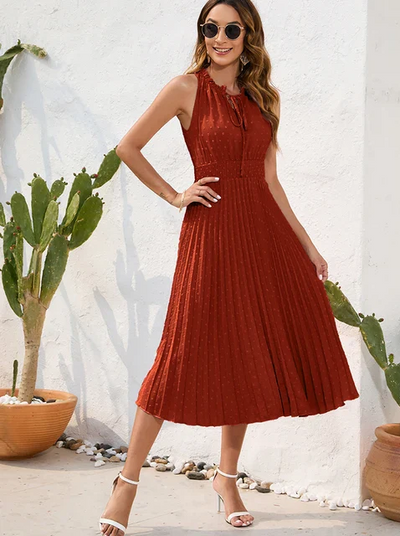 Carla – schwarzes plissiertes neckholderkleid