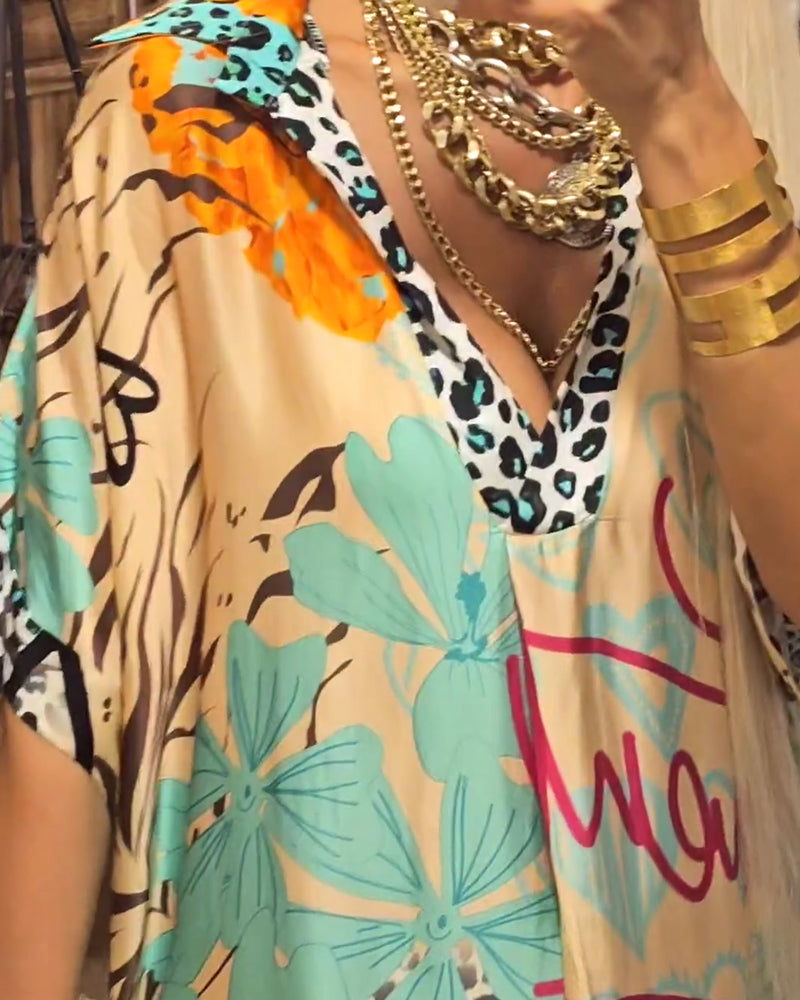 Lässiges Kleid mit tiefem V-Ausschnitt Leoparden und buntem Print für Damen