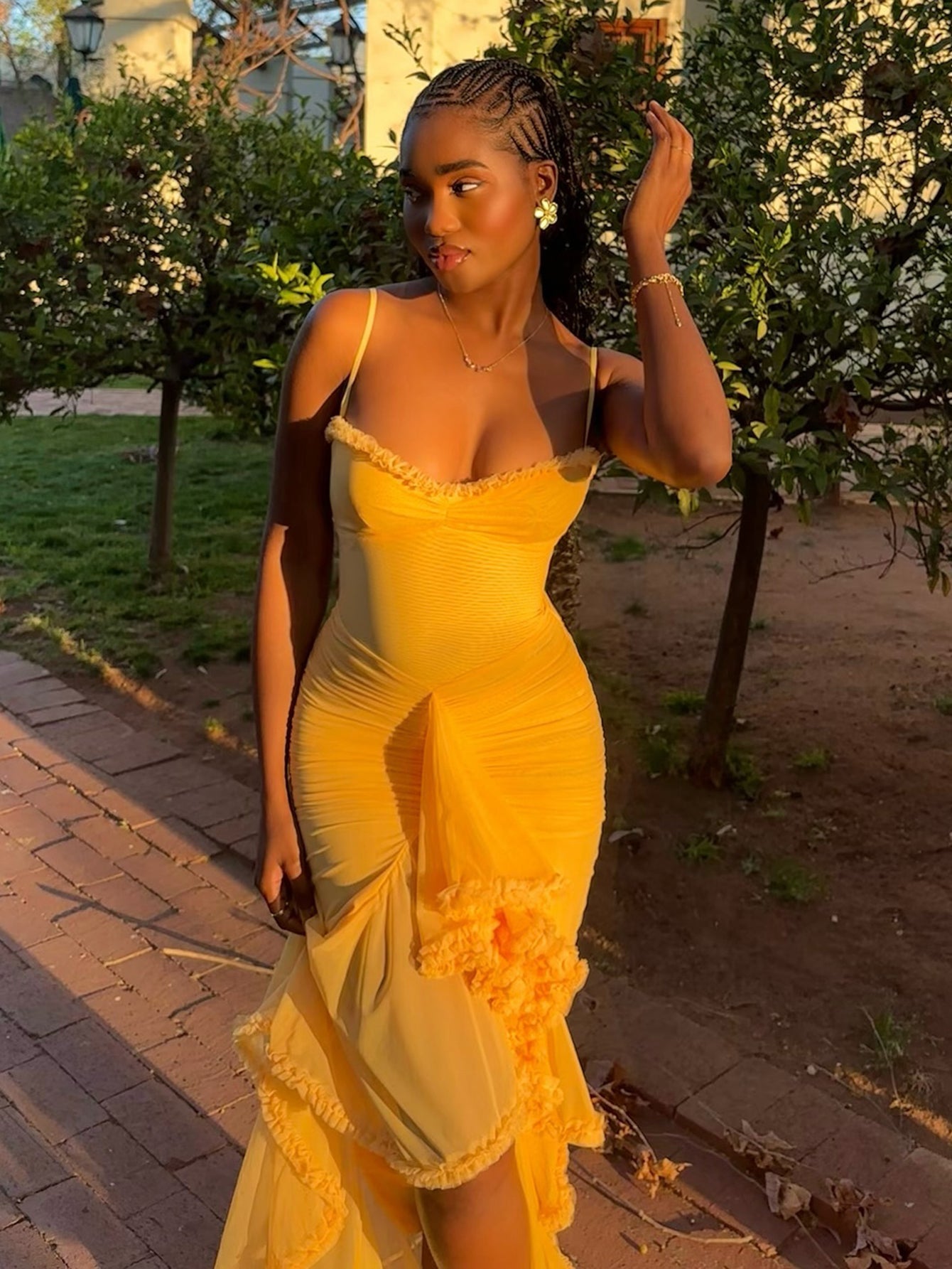 Trendiges Maxikleid mit Rüschen und Spaghettiträgern – Loyza