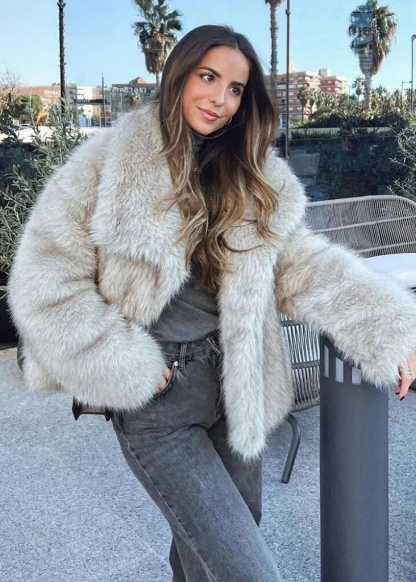 ARELLE™ - Kunstpelzmantel