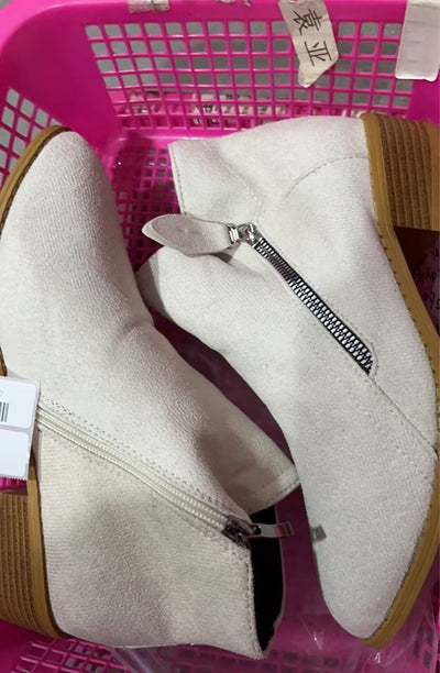 Joy – Stiefeletten aus Premium-Vegan-Wildleder mit Chunky-Absatz und Seitlichem Reißverschluss