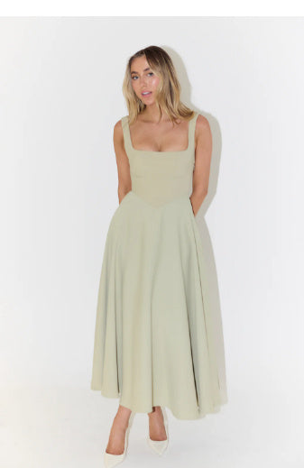 Damen Elegantes Sommerkleid mit Trägern – Stilvolles Midi-Kleid für Alltag und besondere Anlässe