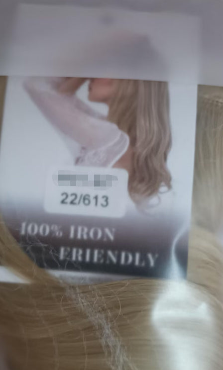 Holly – Langhaar Perücke aus Hochtemperaturfaser