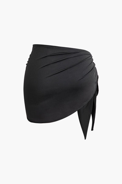 Nyx | Halterneck-Top & Drapierter Minirock – Ein aufregender Look für besondere Nächte