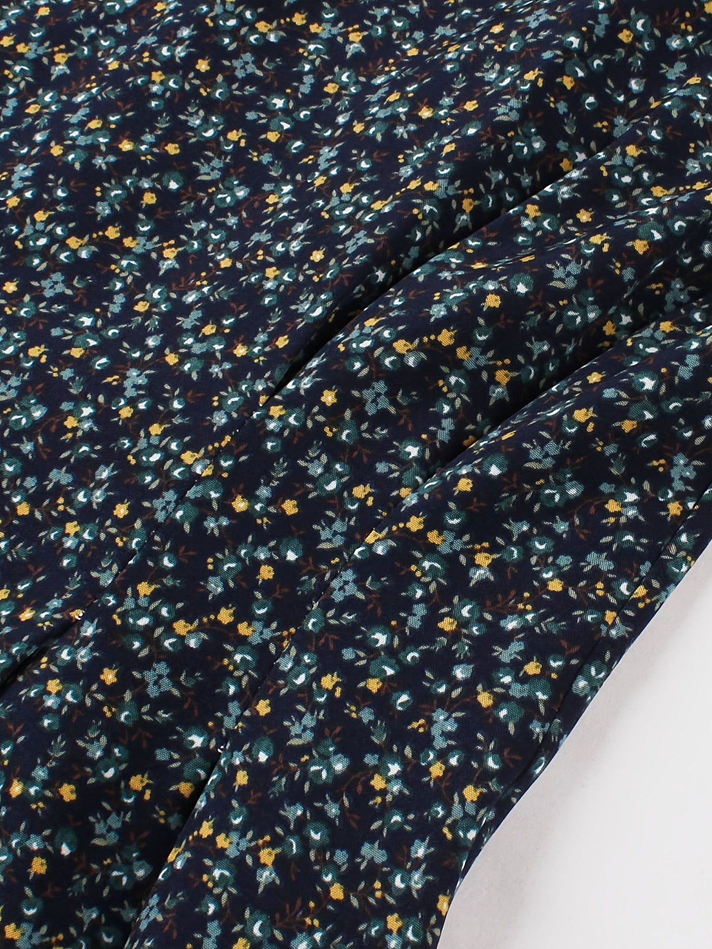 Elegantes Sommerkleid – Ärmelloses A-Linien-Midikleid mit Blumenmuster