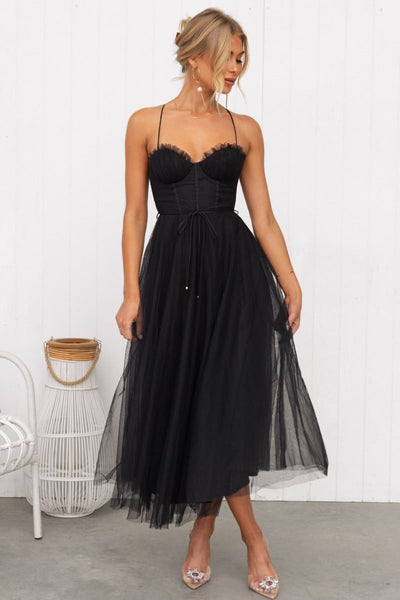 Tracy – Elegantes Mesh-Partykleid mit Schleppe