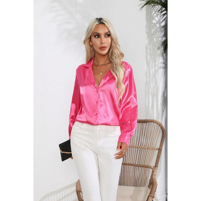 Carly – Satinbluse mit Anzugskragen