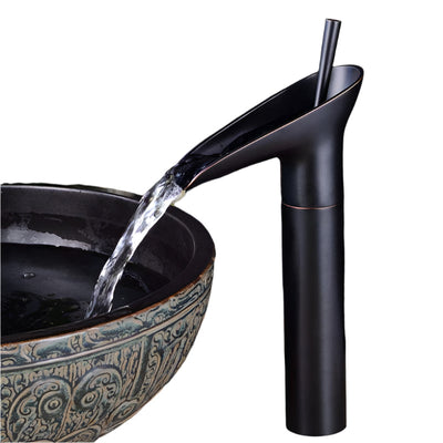 AquaCascade Wasserfallarmatur für das Waschbecken