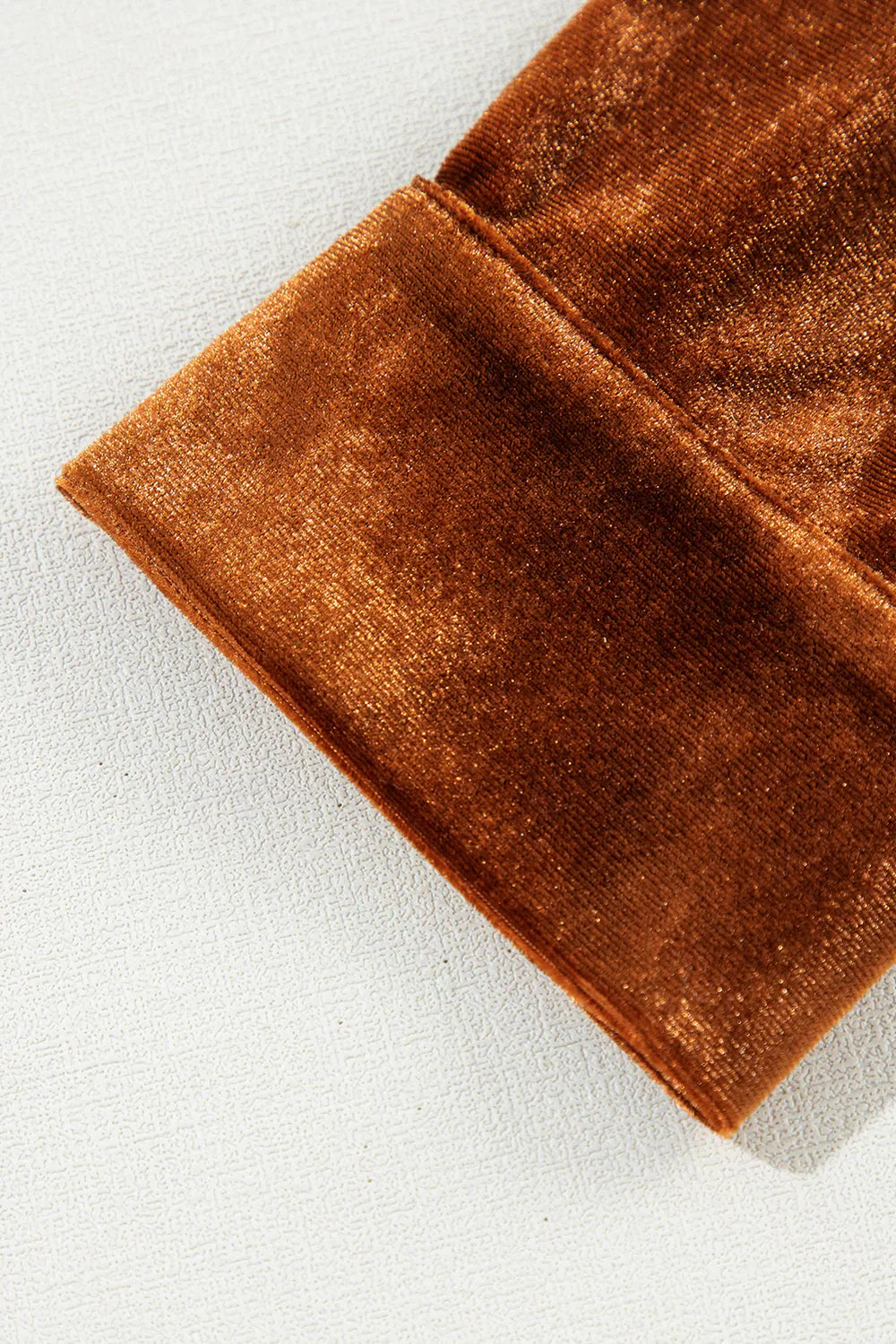 Estelle Samt Bluse mit Knopfleiste