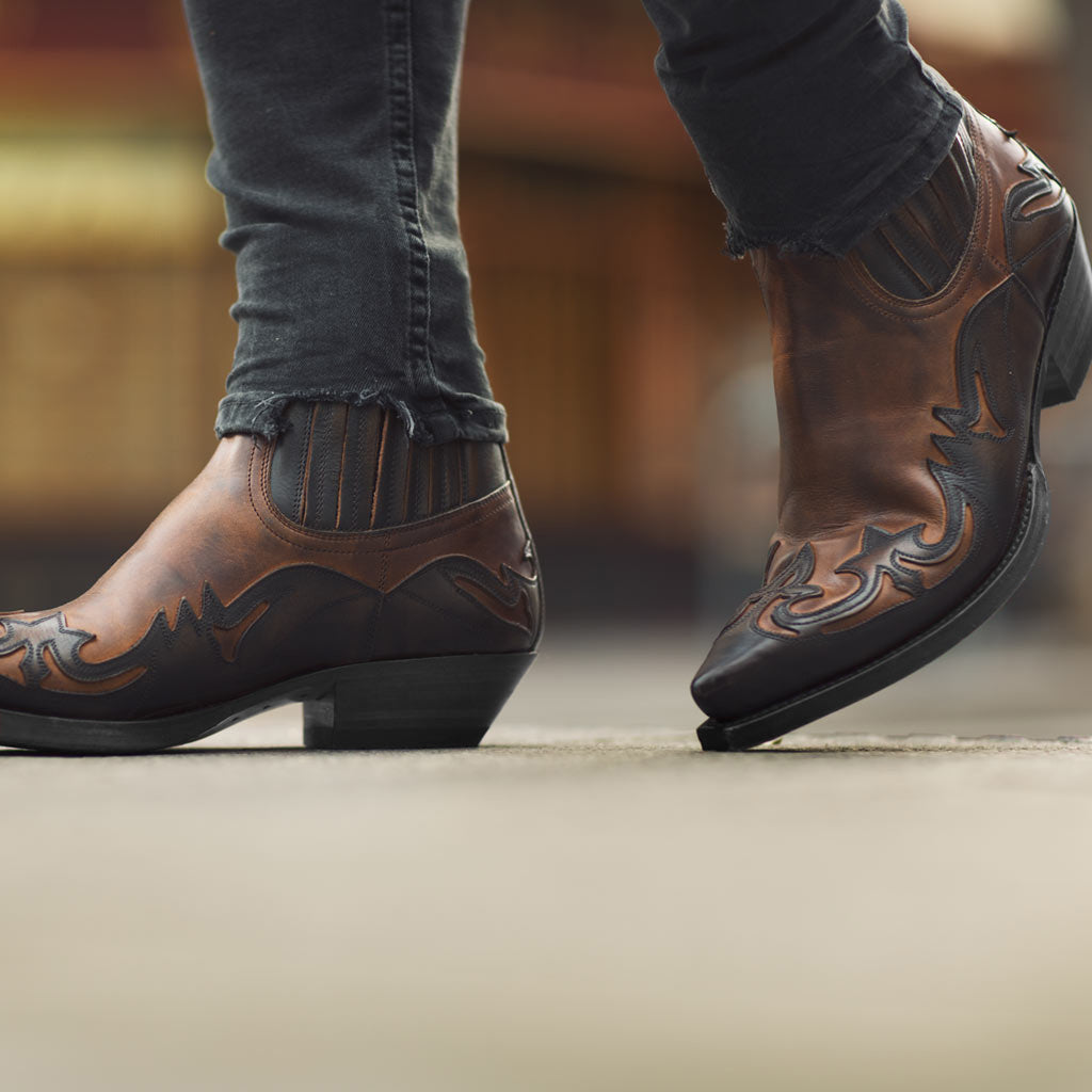 Gregory – Handgeriebene Cowboy-Stiefel in Ethno-Farben