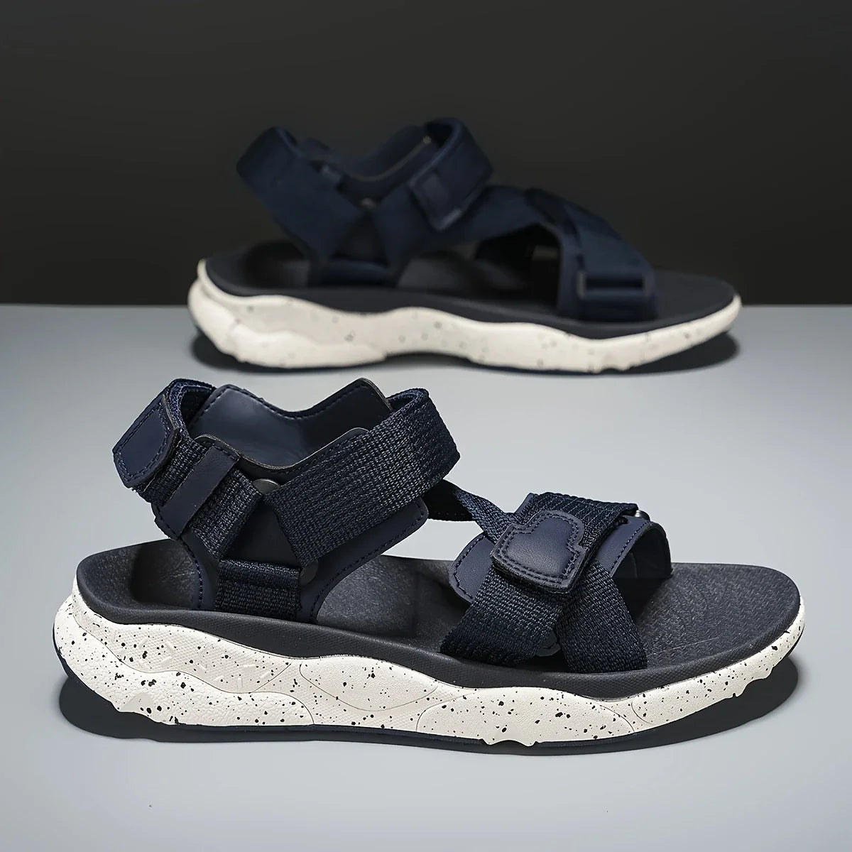 Melvin - Rutschfeste Sandalen mit Haken und Ösen für Männer