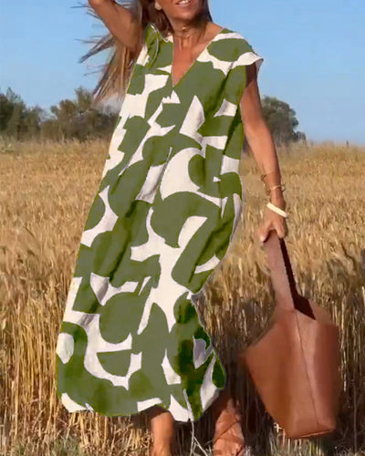 NAOMI | Gestreiftes Maxikleid mit V-Ausschnitt und A-Linien-Schnitt für einen Urlaubslook
