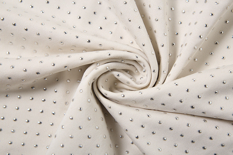 Linda – Sexy Halter Minikleid ohne Rücken