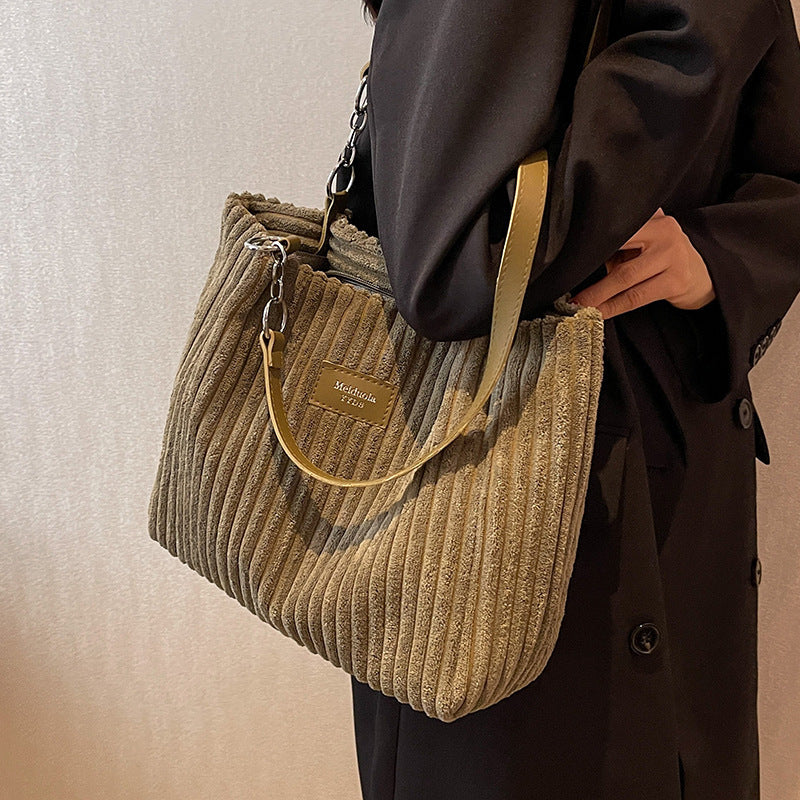 Laura – Große Kapazität Schultertasche aus Cord für Damen