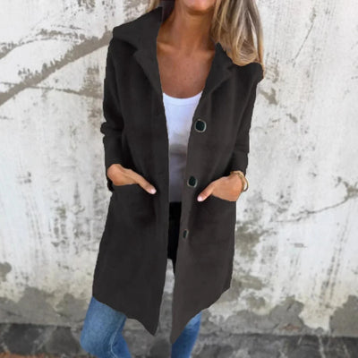 Langer Damenmantel in moderner Schnittform mit Reverskragen