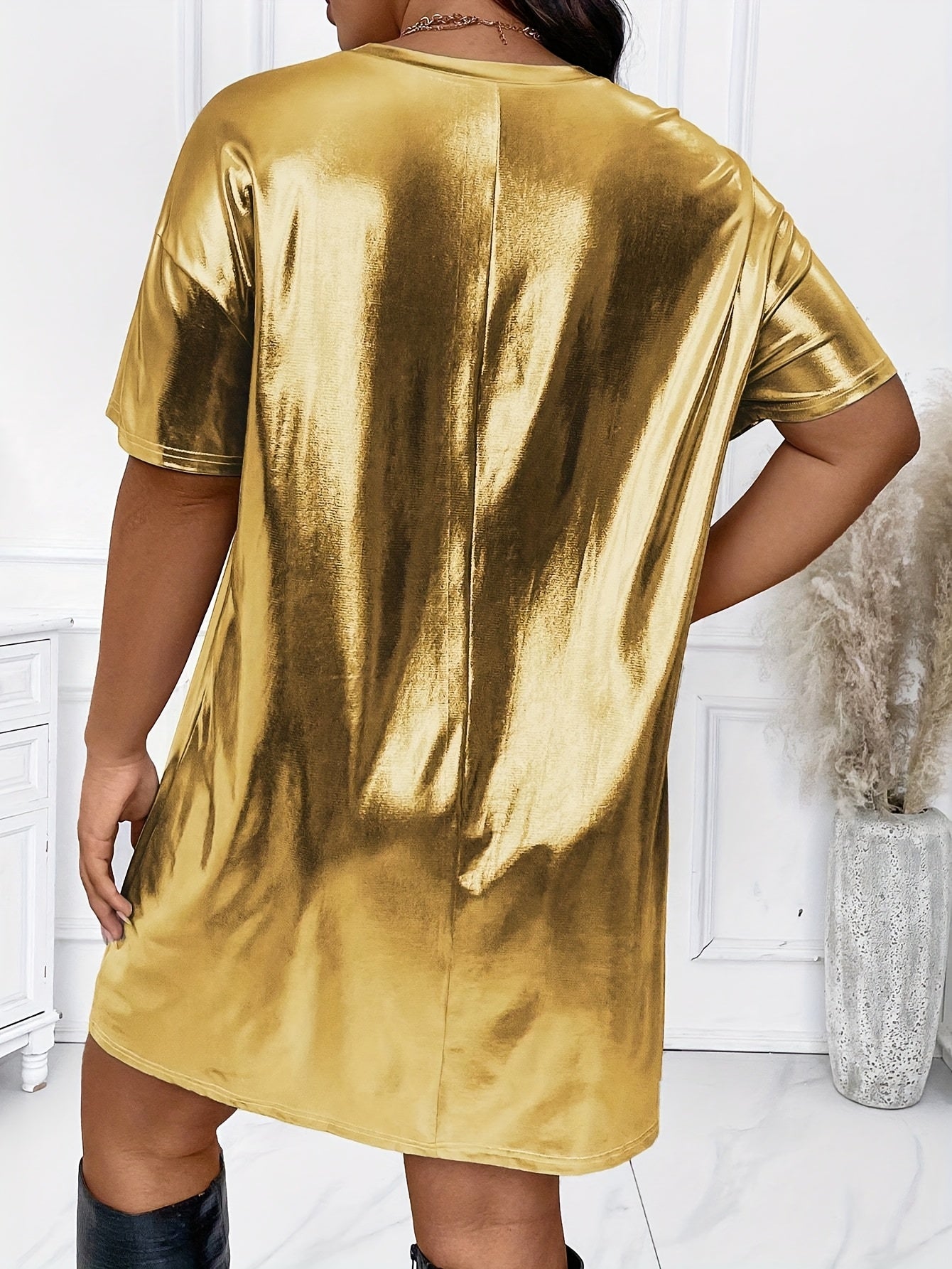 Modisches T-Shirt-Kleid – Einfarbig, Metallic-Look, Drop-Schulter, Lässig und Bequem