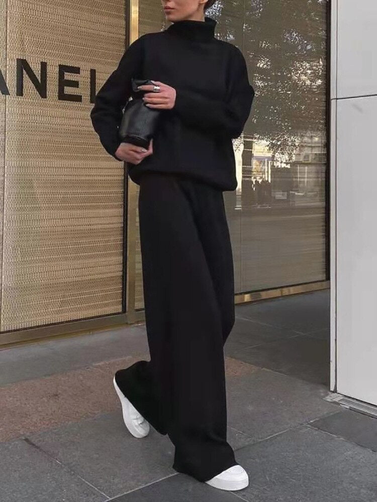 Zweiteiliges Pullover und Hosen Set