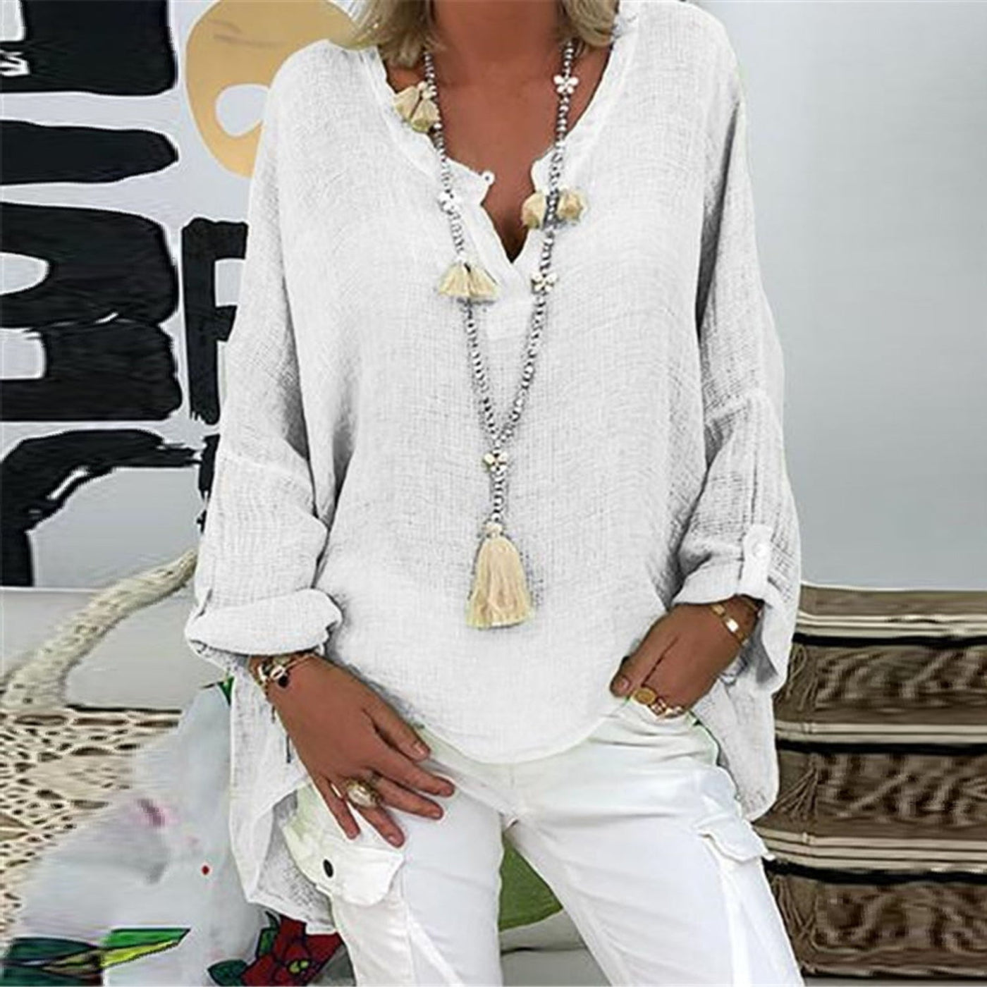 Damen Leinenbluse mit langen Ärmeln und V-Ausschnitt