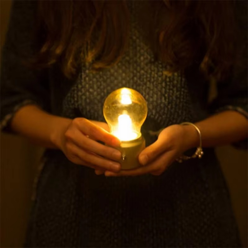 VintageGlow Kabellose Industrielle Nachttischlampe