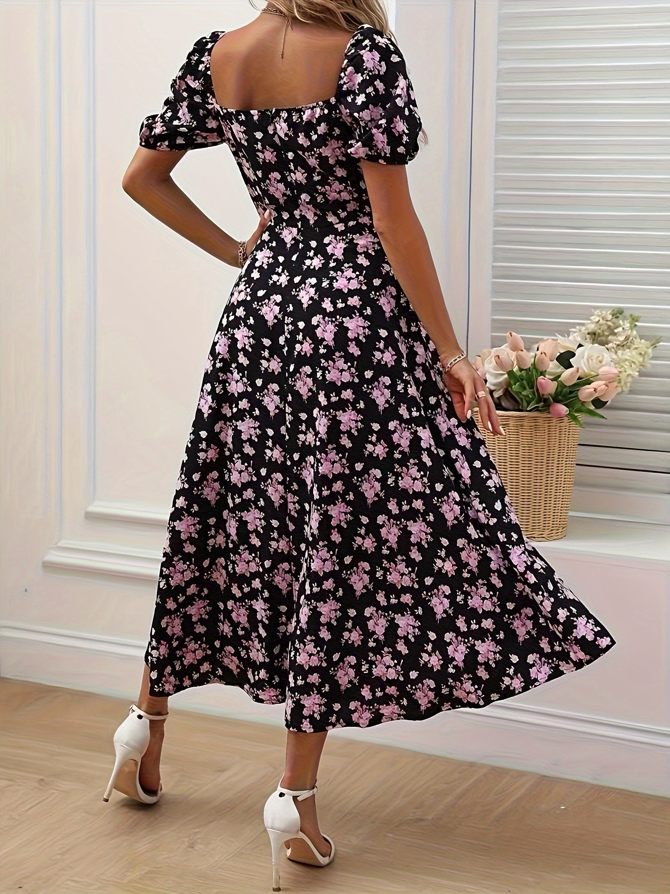 Elegantes Blumen-Maxikleid – Hoher Schlitz, Kurzarm, Sommerkleid