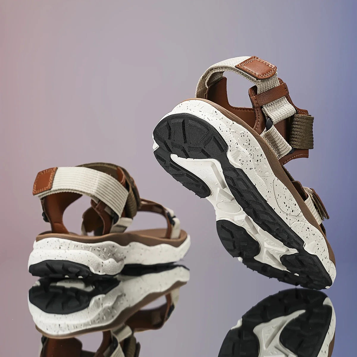 Melvin - Rutschfeste Sandalen mit Haken und Ösen für Männer