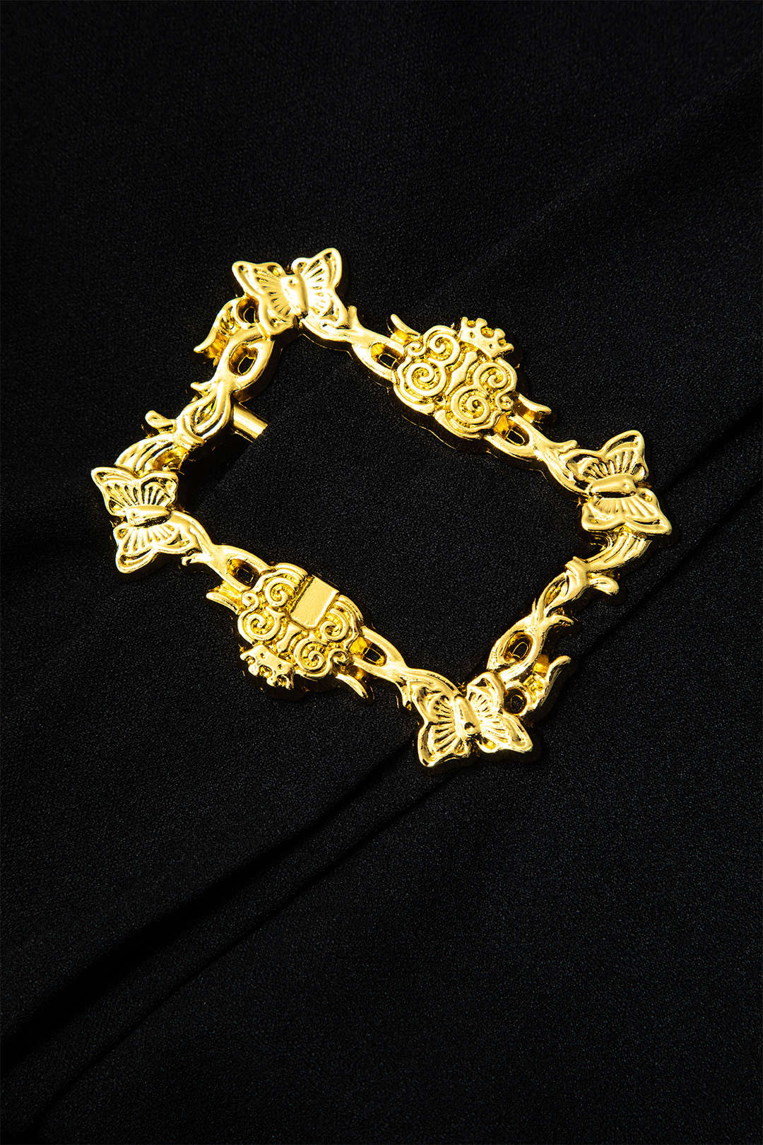 Amara | Elegantes Schwarzes Minikleid mit Goldgürtel – Zeitlose Raffinesse für stilvolle Auftritte