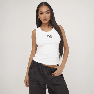 Lina | Geripptes Tanktop mit Stickerei