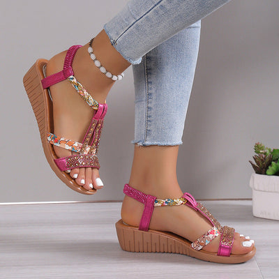 Harriet – Sommerliche Keilsandalen mit Strass und Peep-Toe