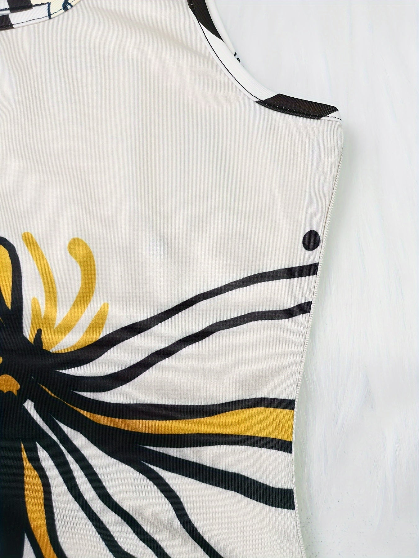 Elegantes Bodycon-Kleid – Ärmelloses Stretch-Kleid mit Marmor-Print, Sweetheart